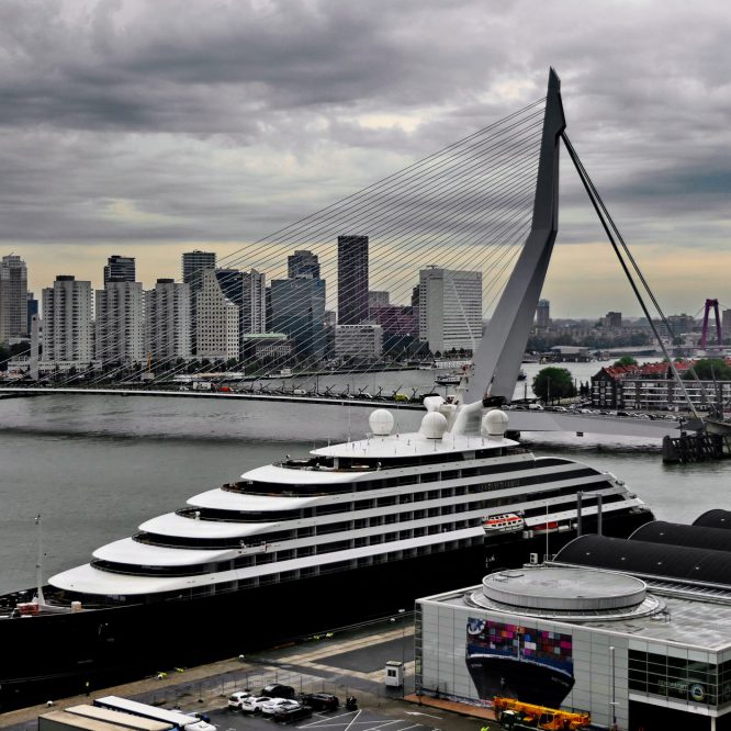 Cruise schepen seizoen Rotterdam